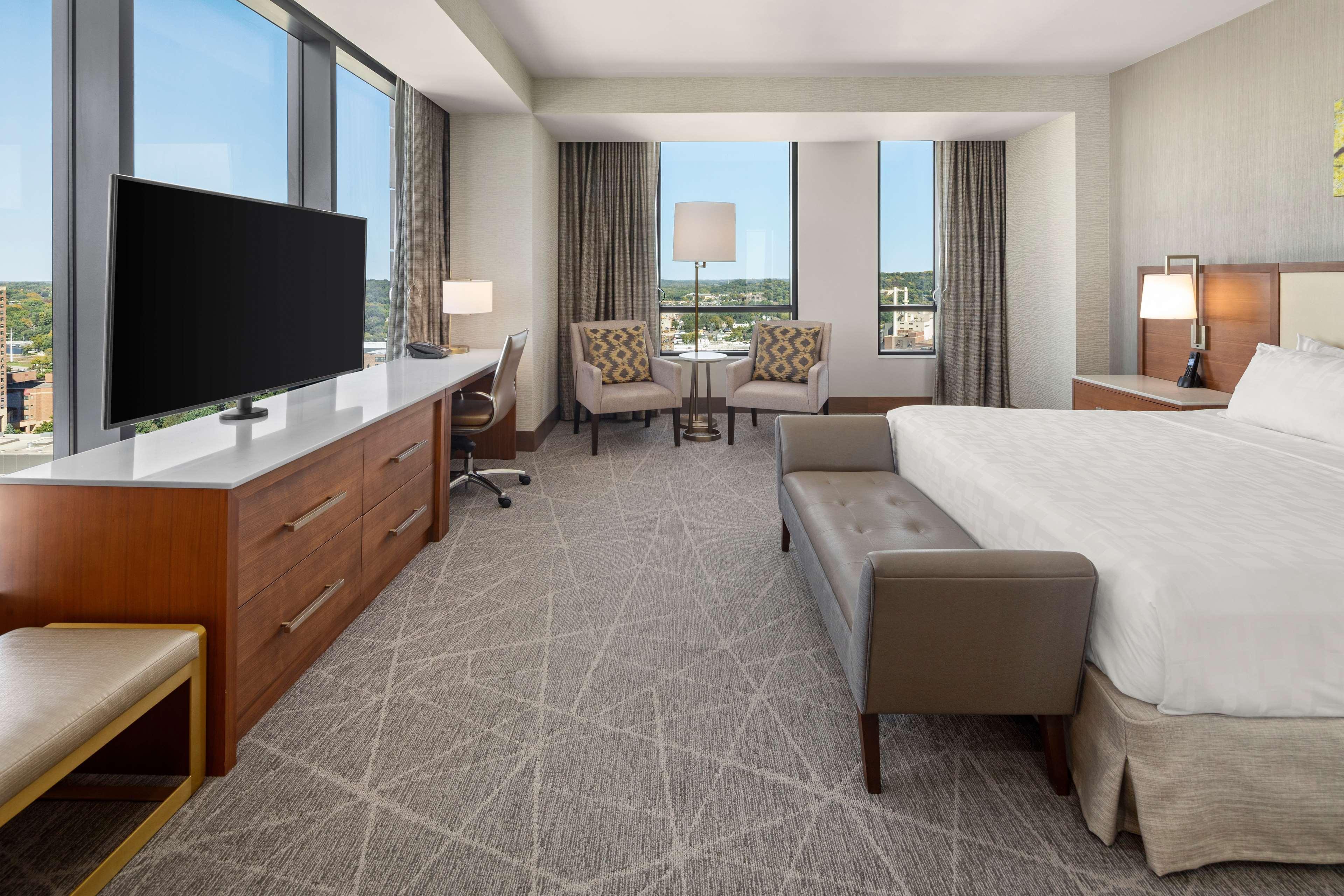 Hilton Rochester Mayo Clinic Area Екстер'єр фото