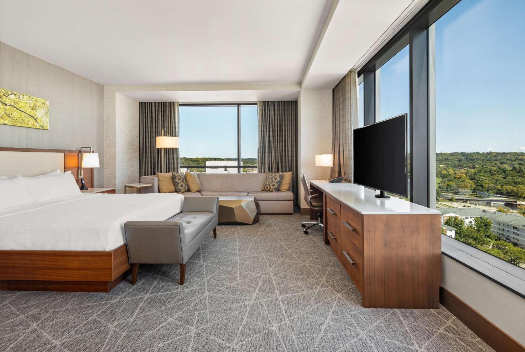 Hilton Rochester Mayo Clinic Area Екстер'єр фото